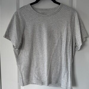 Abercrombie & Fitch Light Gray Short Sleeve Skimming Tee NWT